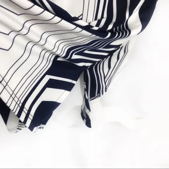 Geometric print v-neck cage back Deep V neck -long - Picture 8 of 8